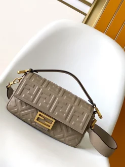 FENDI Shoulder Bags Lamb Leather (Taupe-Gold) 26X5X15CM E60202608080214