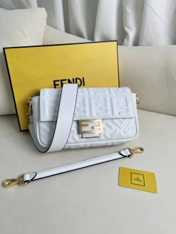 FENDI Shoulder Bags Lamb Leather (White-Gold) 27X15X6CM E60202608080217