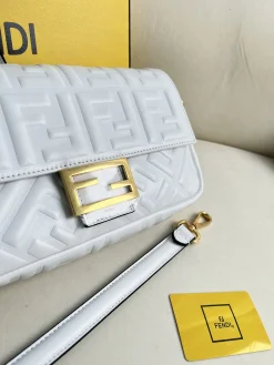 Alternative view of FENDI Shoulder Bags Lamb Leather (White-Gold) 27X15X6CM E60202608080217