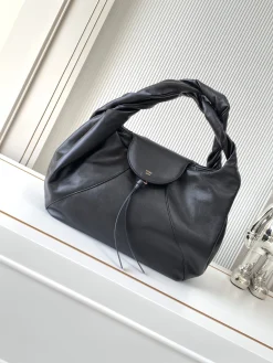 FENDI Shoulder Bags Leather (Black) 48X20X22CM H80202608080071