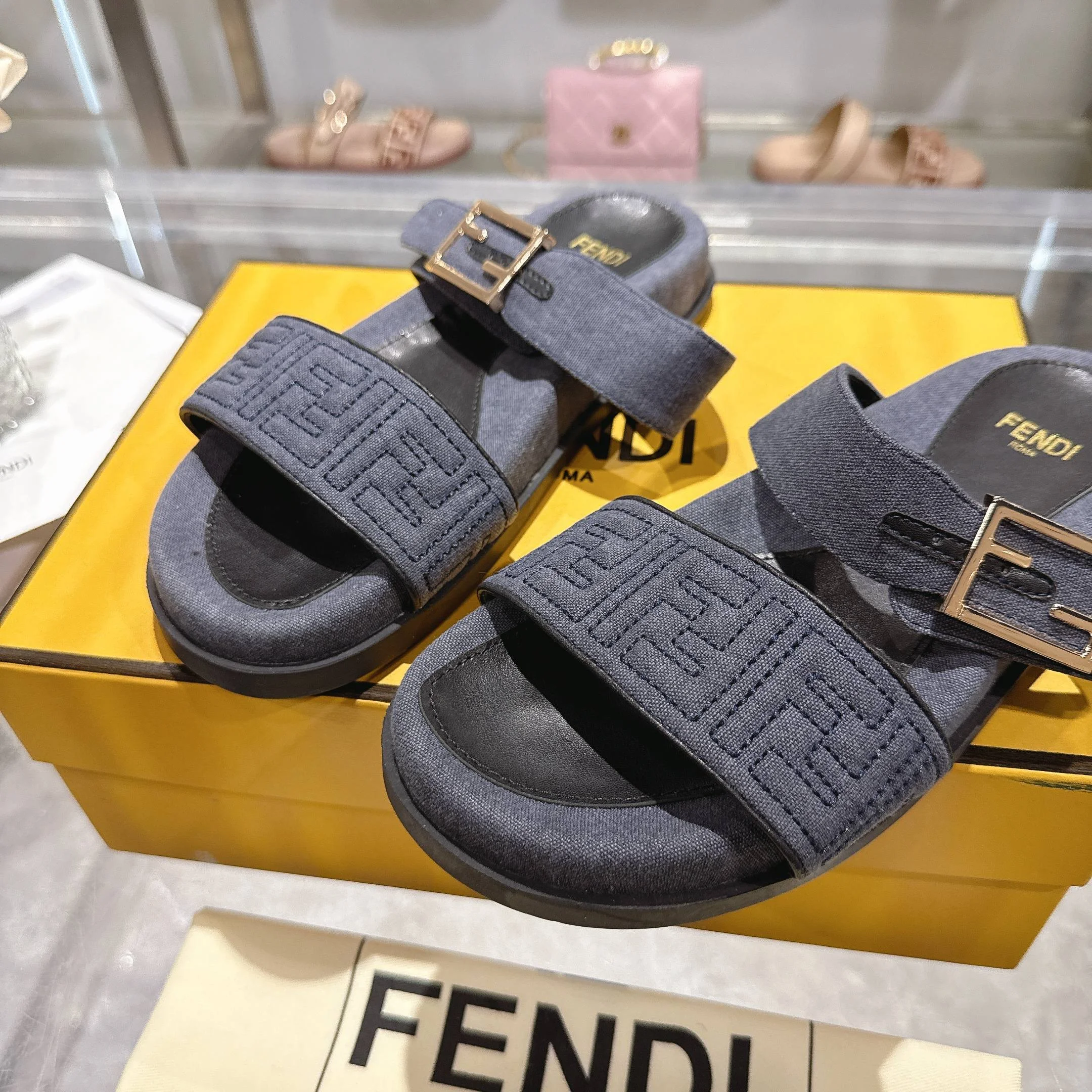 FENDI Slides Leather EU35-45 B00202608030032 - Image 8