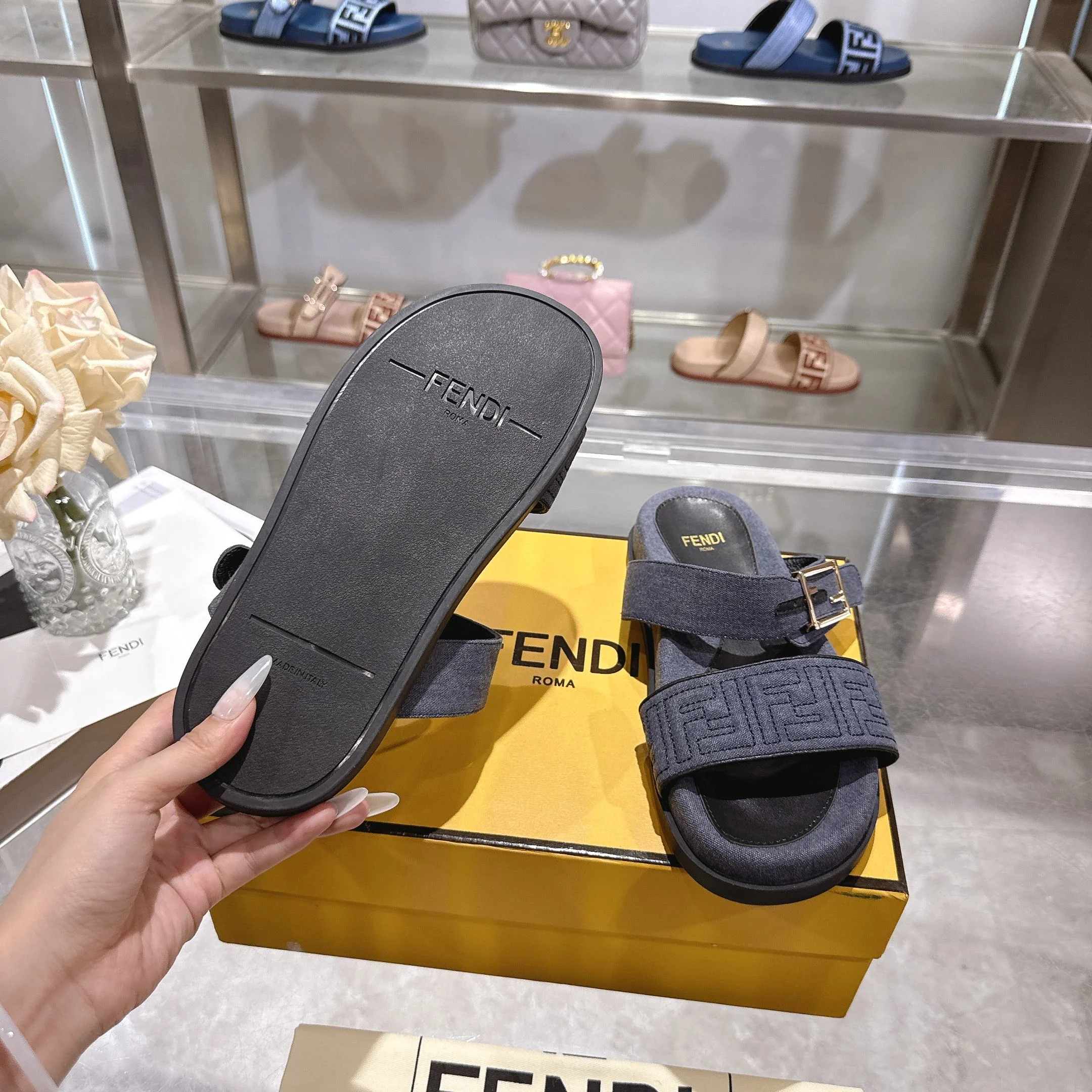 FENDI Slides Leather EU35-45 B00202608030032 - Image 9