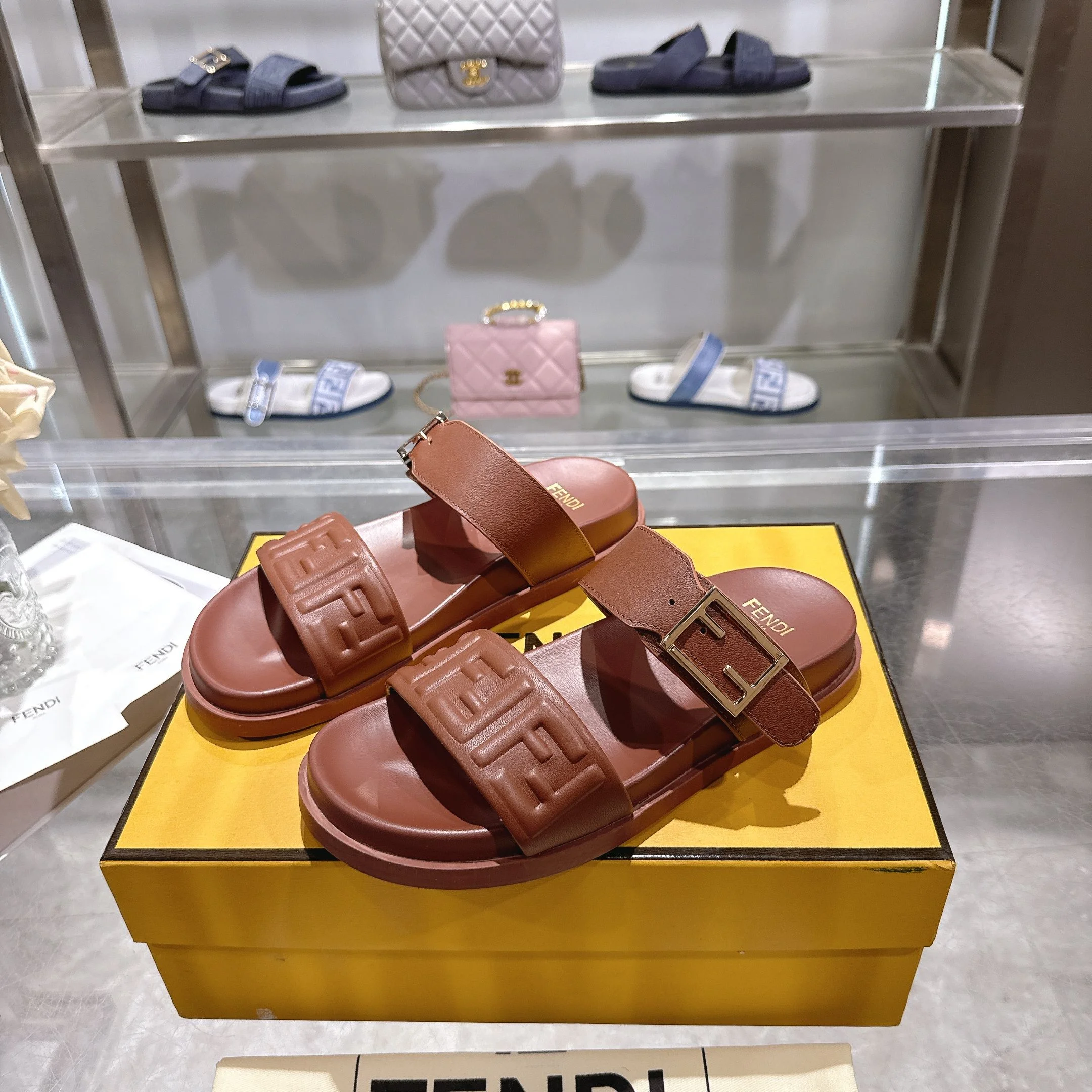 FENDI Slides Leather EU35-45 B30202608030041 - Image 4