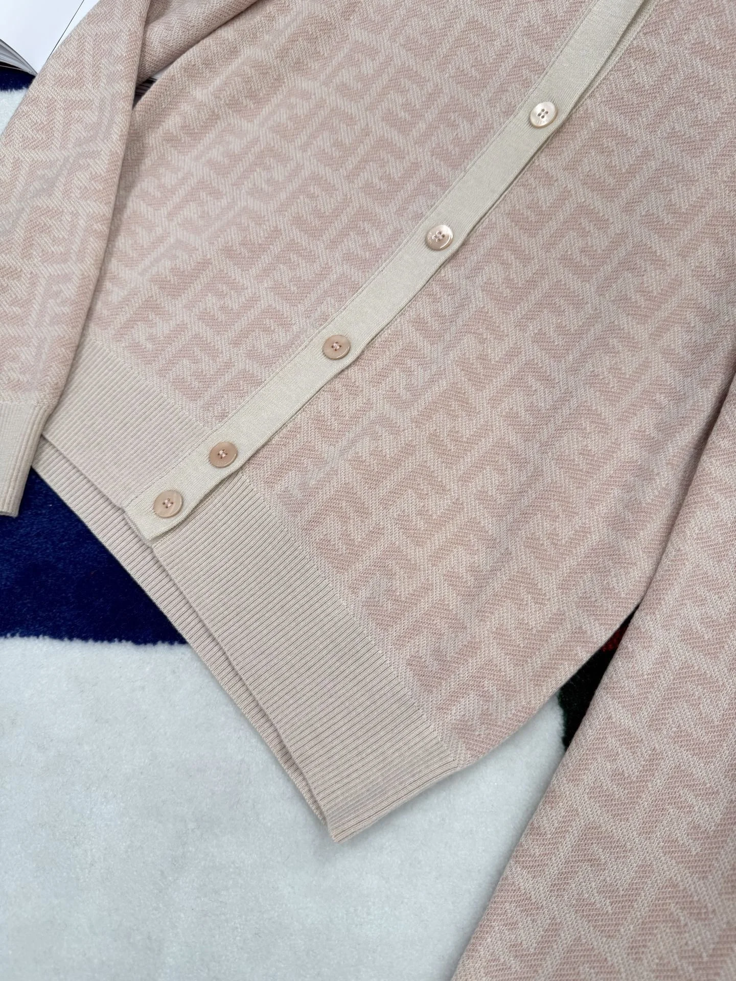 FENDI Sweaters Knit Fabric S-M-L C65202608041407 - Image 5