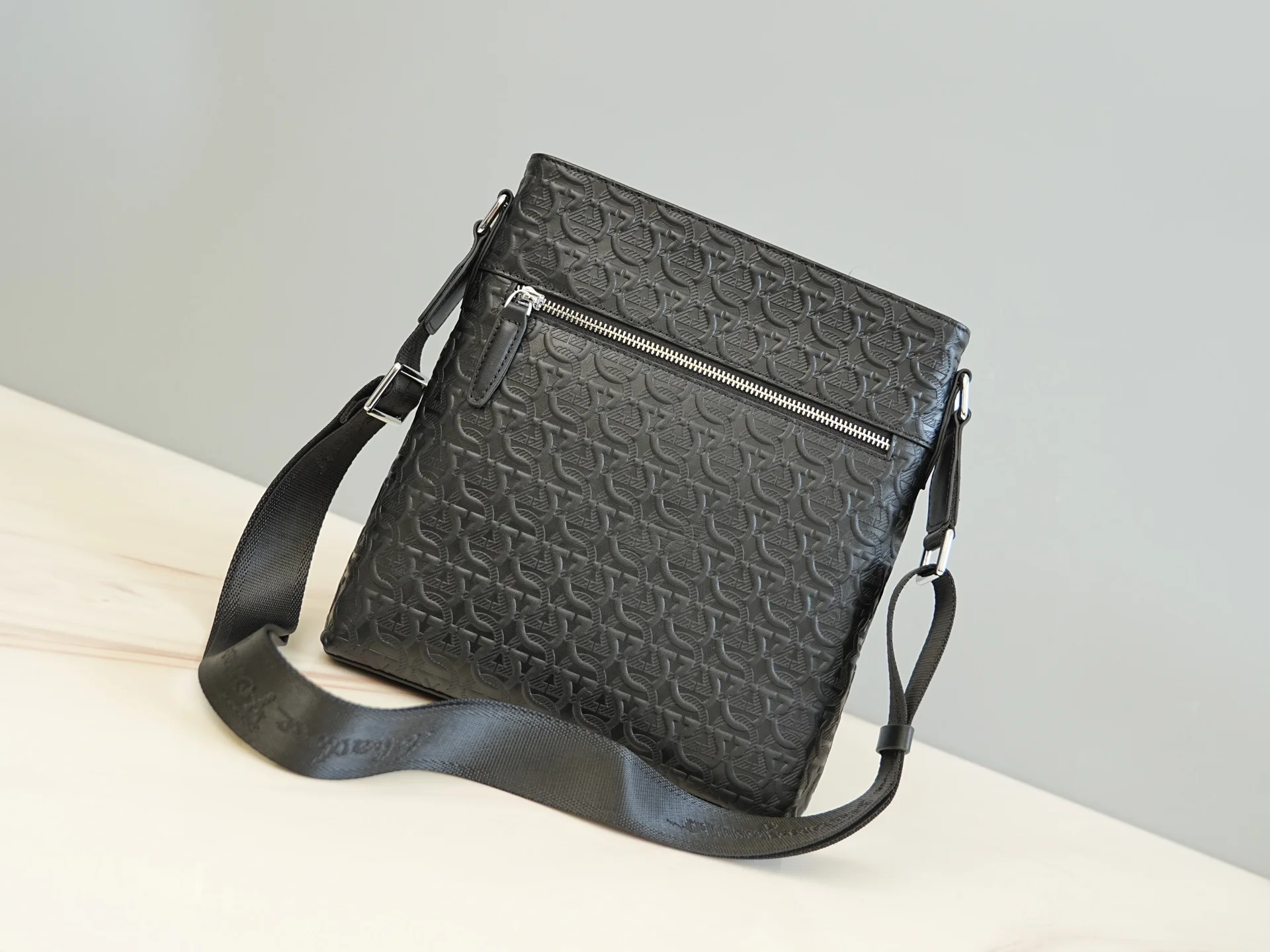 FERRAGAMO Crossbody Bags Calfskin Leather (Black) 26X27X6 G80202608100100 - Image 9