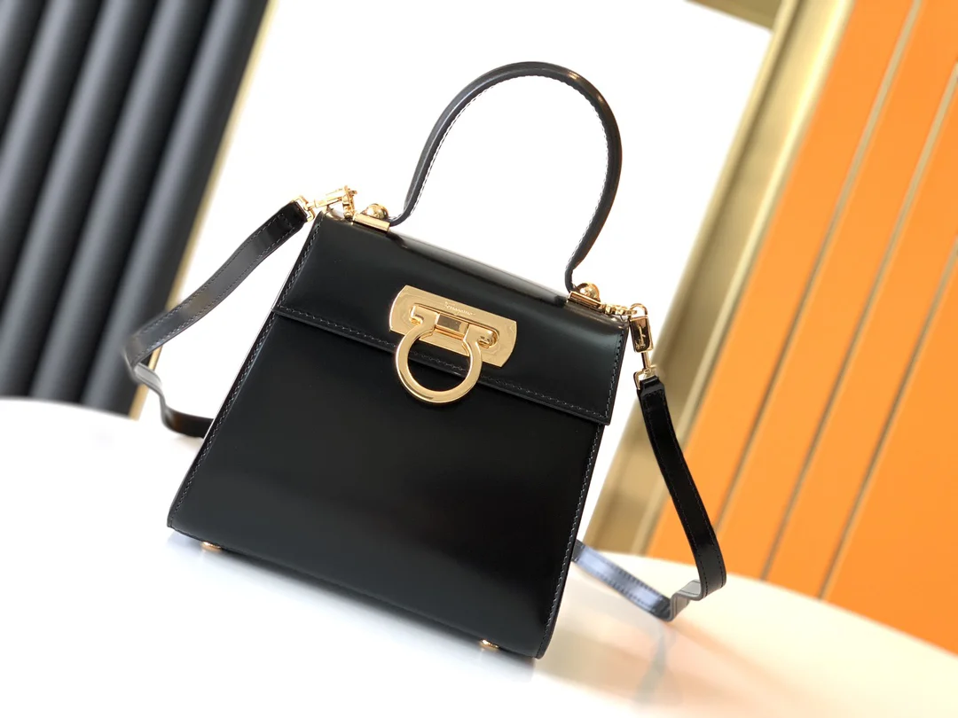 FERRAGAMO Shoulder Bags Box Leather (Black-Gold) 20X18X10 A05008100132