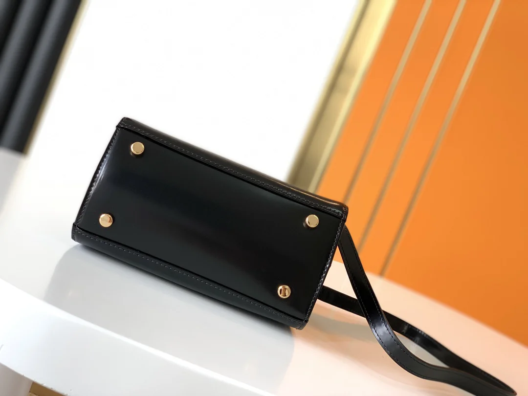 FERRAGAMO Shoulder Bags Box Leather (Black-Gold) 20X18X10 A05008100132 - Image 6
