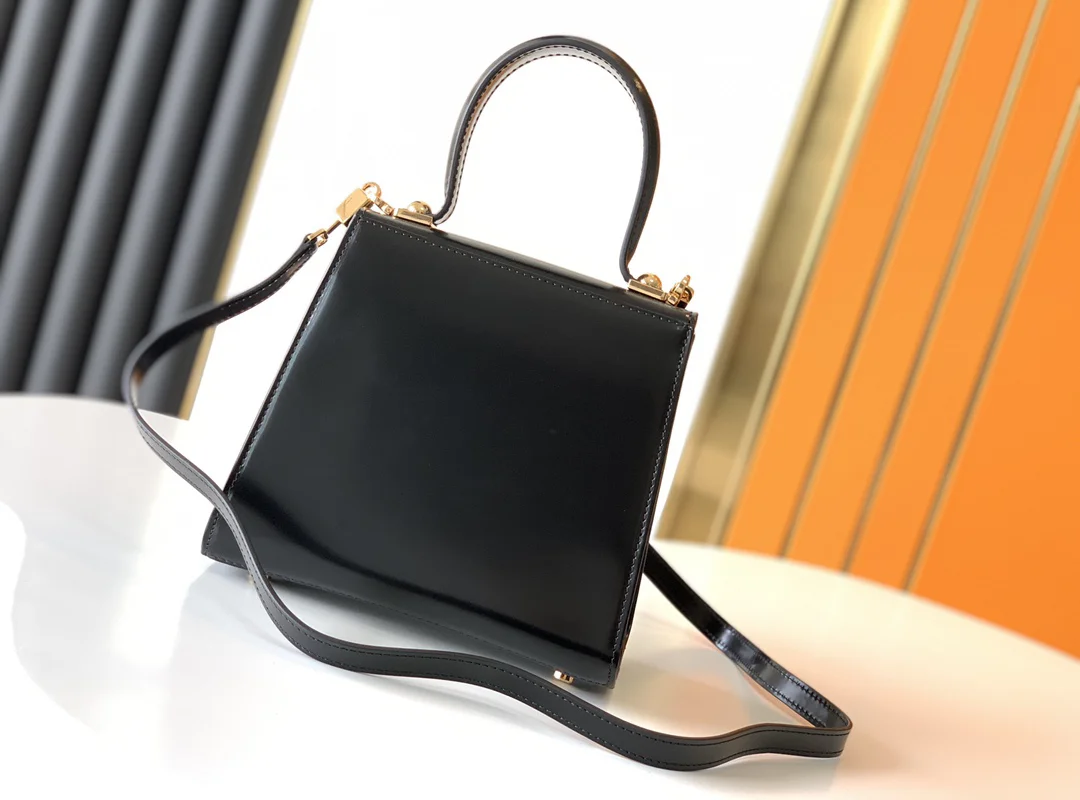 FERRAGAMO Shoulder Bags Box Leather (Black-Gold) 20X18X10 A05008100132 - Image 9
