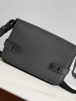 FERRAGAMO Trend Bags Grained Leather (Gray-Black) 27X18X6CM G80202608100101