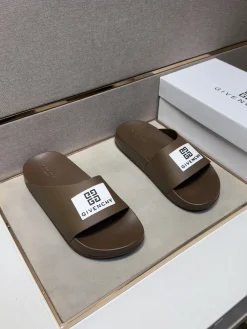 GIVENCHY Slides Mixed Material EU38-46 A20202608030506