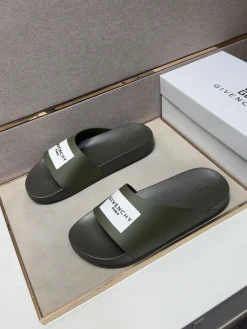 GIVENCHY Slides Mixed Materials EU38-46 A20202608030504