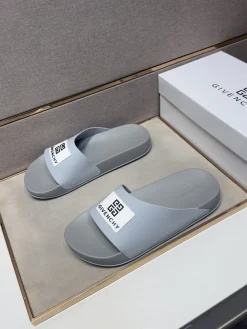 GIVENCHY Slides Mixed Materials EU38-46 A20202608030509