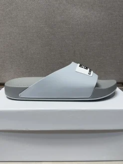Alternative view of GIVENCHY Slides Mixed Materials EU38-46 A20202608030509