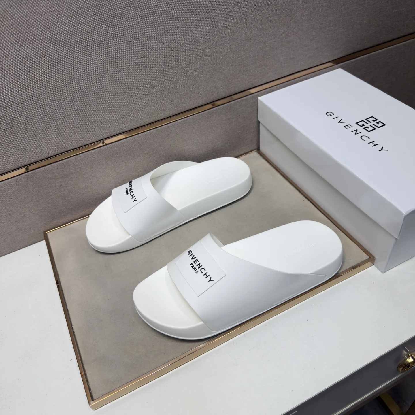 GIVENCHY Slides Multi-material EU38-46 A20202608030501 - Image 2