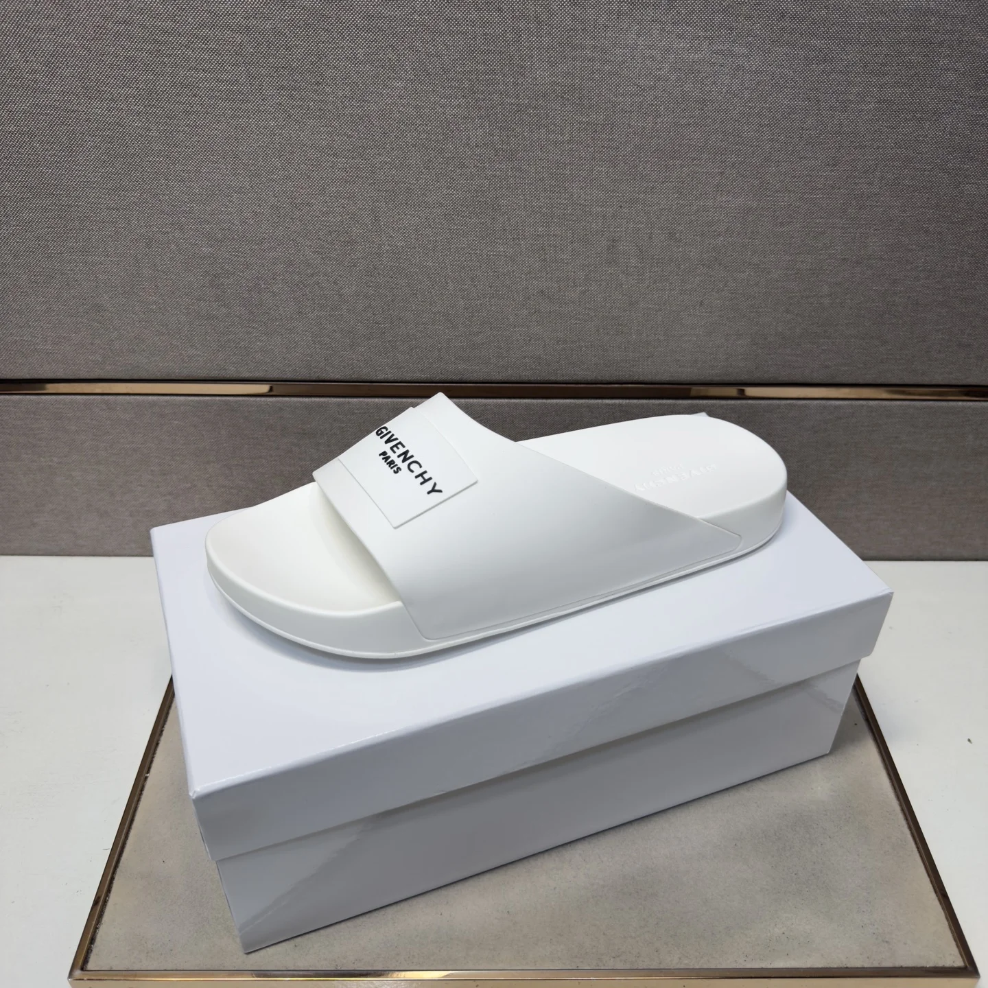 GIVENCHY Slides Multi-material EU38-46 A20202608030501 - Image 4
