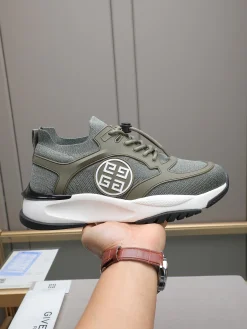 GIVENCHY Sneakers Knitted & Rubber EU38-44 B50202608032197