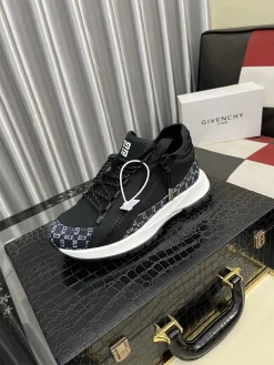 GIVENCHY Sneakers Leather EU38-45 B80202608030155