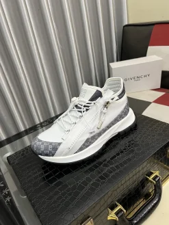 GIVENCHY Sneakers Leather Rubber EU38-44 B80202608030154