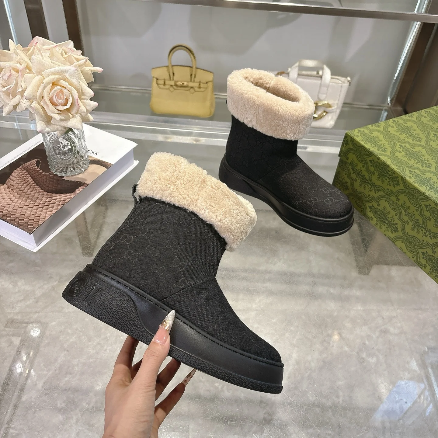 GUCCI Booties Suede EU36-42 C10202608030022 - Image 5