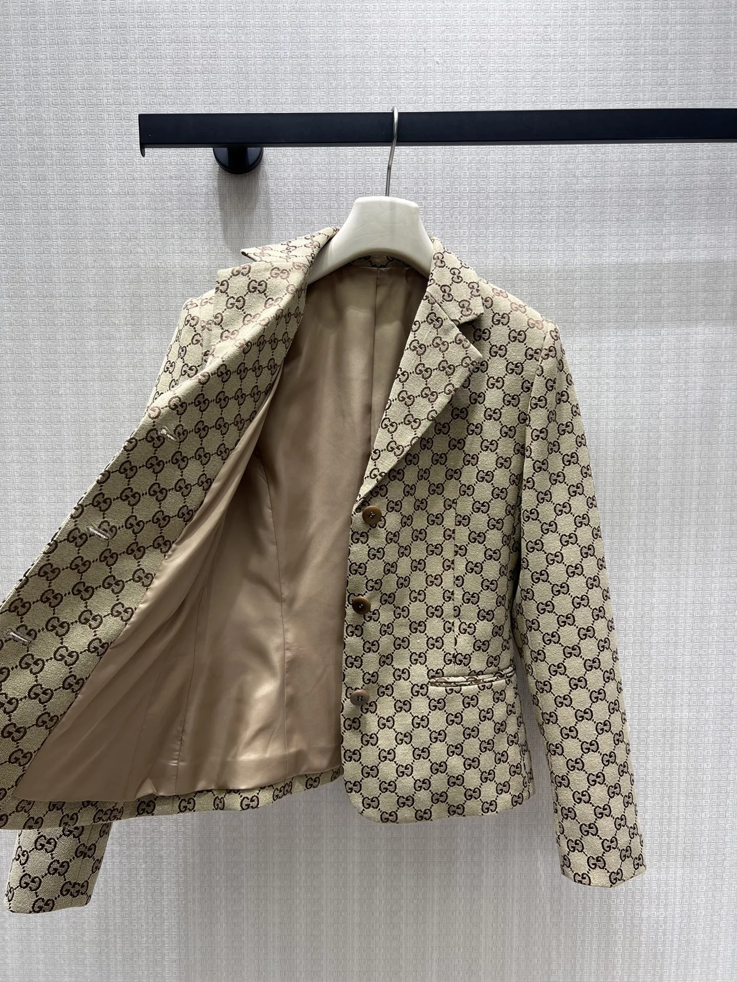 GUCCI Jackets S-M-L D05202608041550 - Image 2