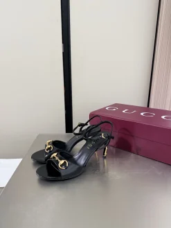 GUCCI Sandals Patent Leather EU35-42 B90202608032747