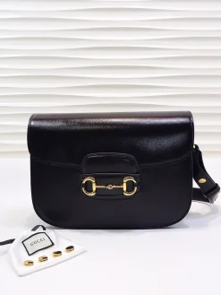 GUCCI Shoulder Bags Leather (Black-Gold) 25X18X8CM E90202608060176