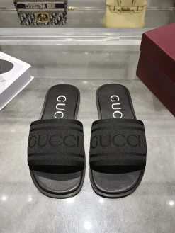 Alternative view of GUCCI Slides Fabric Leather EU40-46 A90202608033036