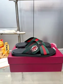 Alternative view of GUCCI Slides Fabric Rubber EU38-46 A60202608031199