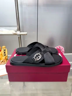 Alternative view of GUCCI Slides Jacquard Rubber EU38-46 A60202608031197