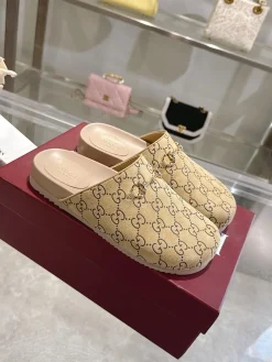 GUCCI Slippers A90202608033041