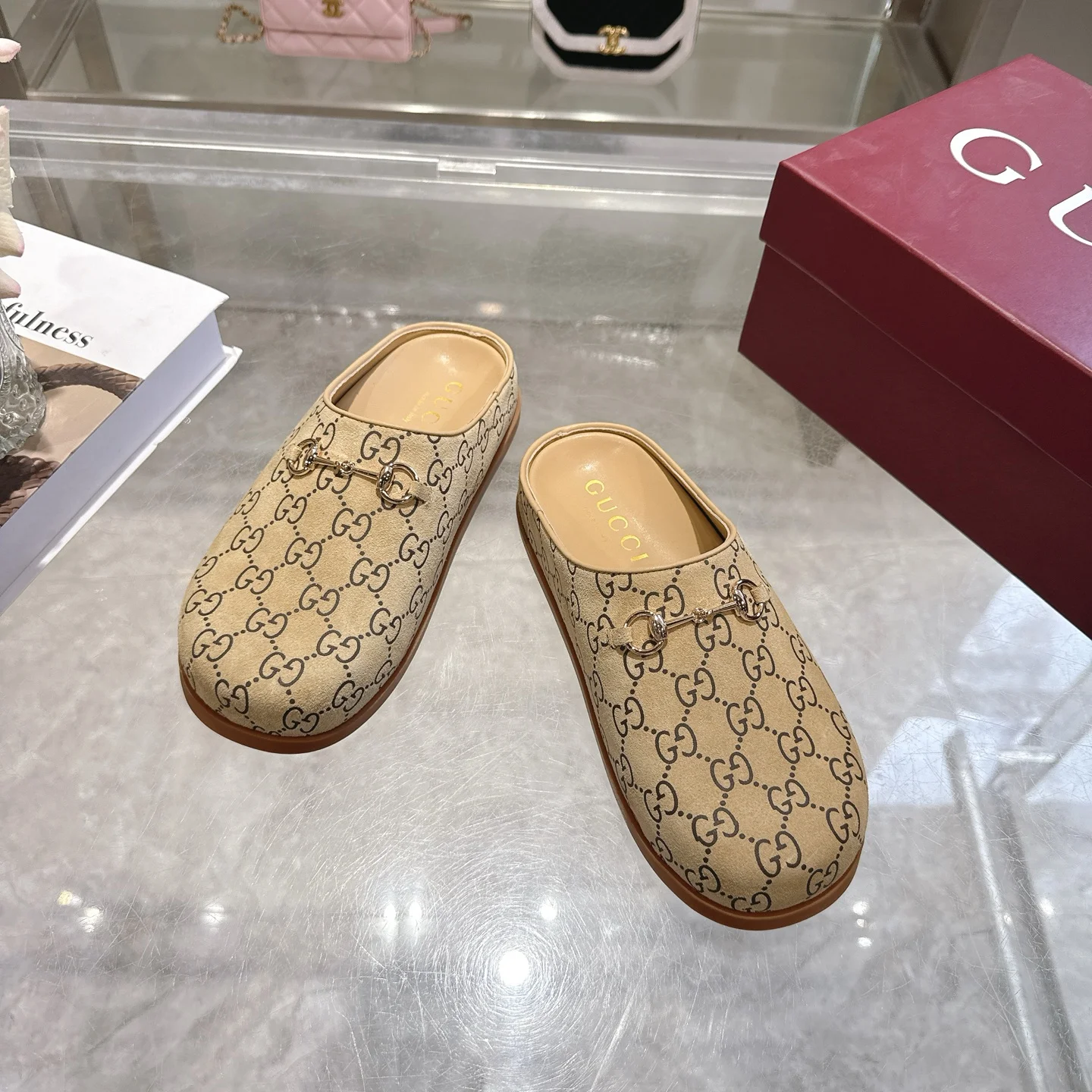 GUCCI Slippers Suede Leather EU36-42 B00202608030001 - Image 3