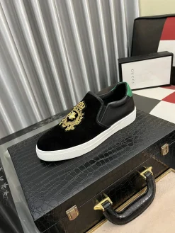 Alternative view of GUCCI Sneakers A80202608030168
