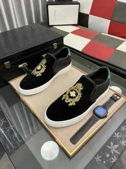 GUCCI Sneakers A80202608030168