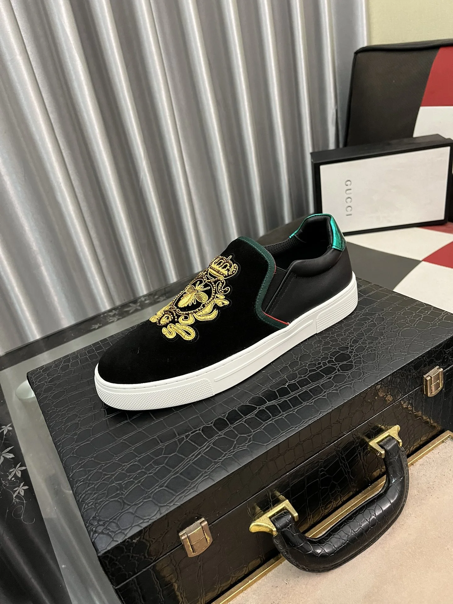 GUCCI Sneakers Lambskin EU38-44 A80202608030167