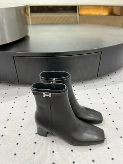 Alternative view of HERMES Booties Calf Leather EU35-40 C90202608030260