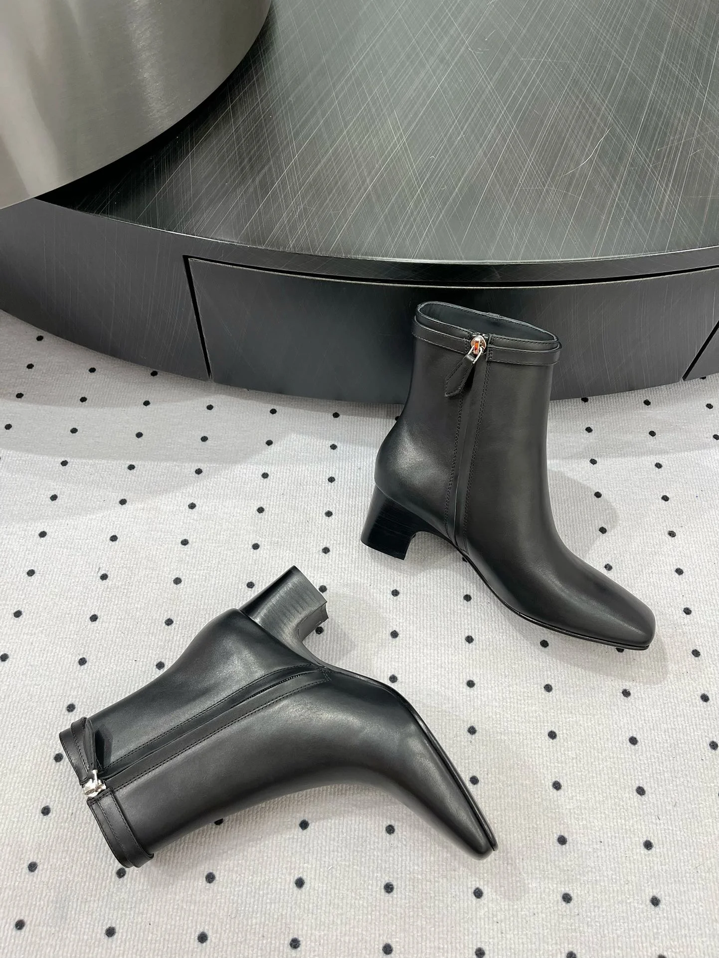 HERMES Booties Calf Leather EU35-40 C90202608030260 - Image 6
