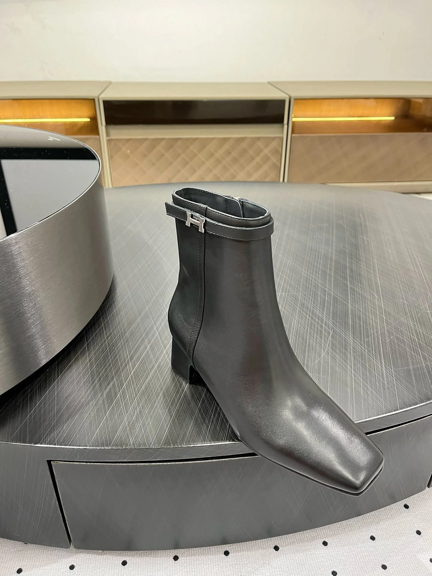 HERMES Booties Calf Leather EU35-40 C90202608030260 - Image 7