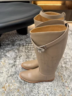 Alternative view of HERMES Boots Calfskin Leather EU35-40 F40202608030256