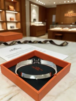HERMES Bracelets Gold Plated H5202608050252
