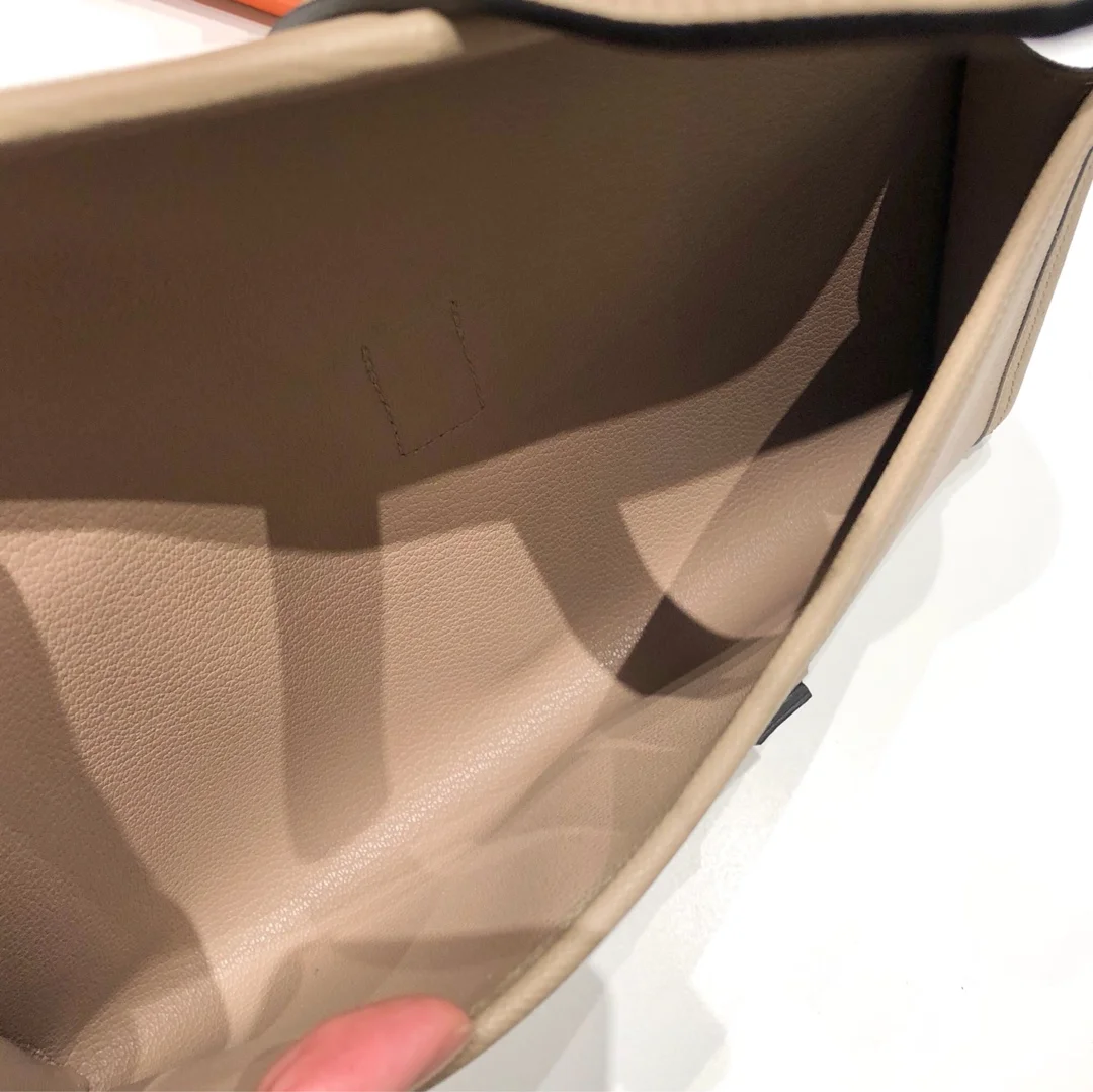 HERMES Clutches Bags Epsom Leather (Beige) 29X20CM H00202608091151 - Image 7