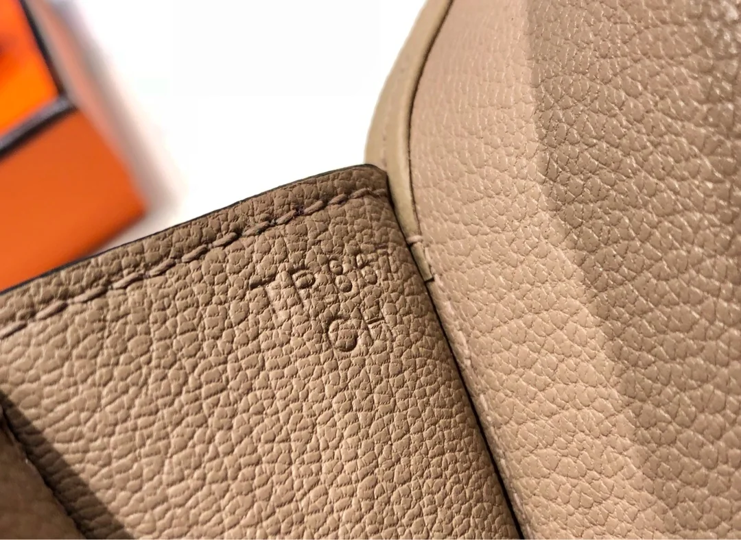 HERMES Clutches Bags Epsom Leather (Beige) 29X20CM H00202608091151 - Image 8