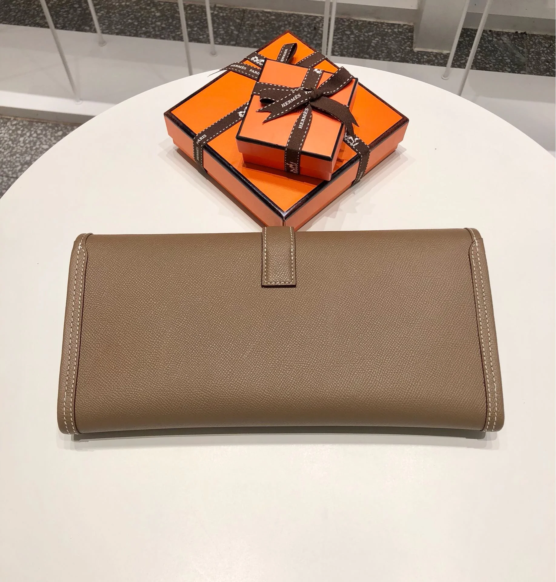 HERMES Clutches Bags Epsom Leather (Brown) 29XCM H00202608091147 - Image 3