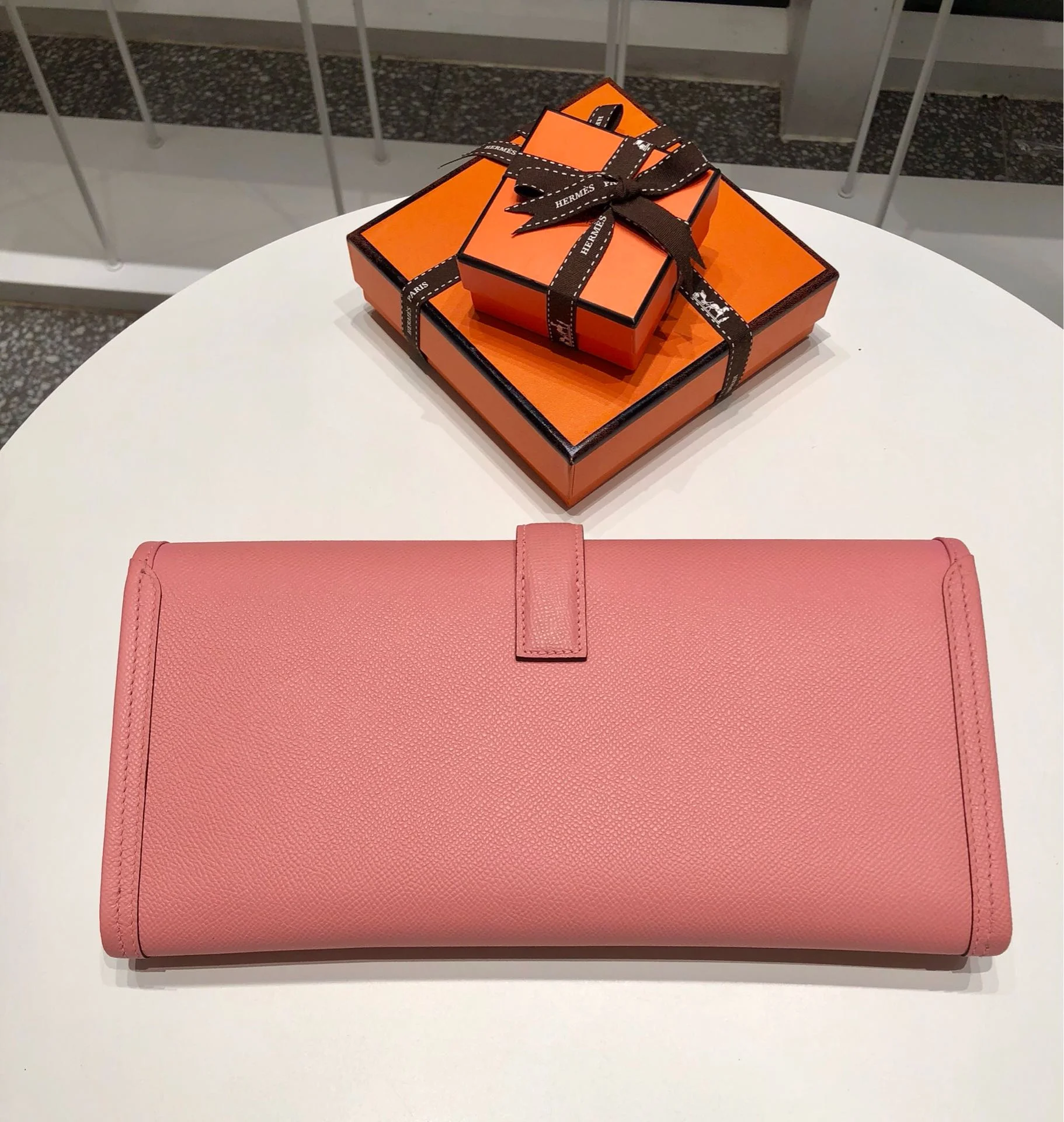 HERMES Clutches Bags Epsom Leather (Pink) 29X20X10CM H00202608091150 - Image 3