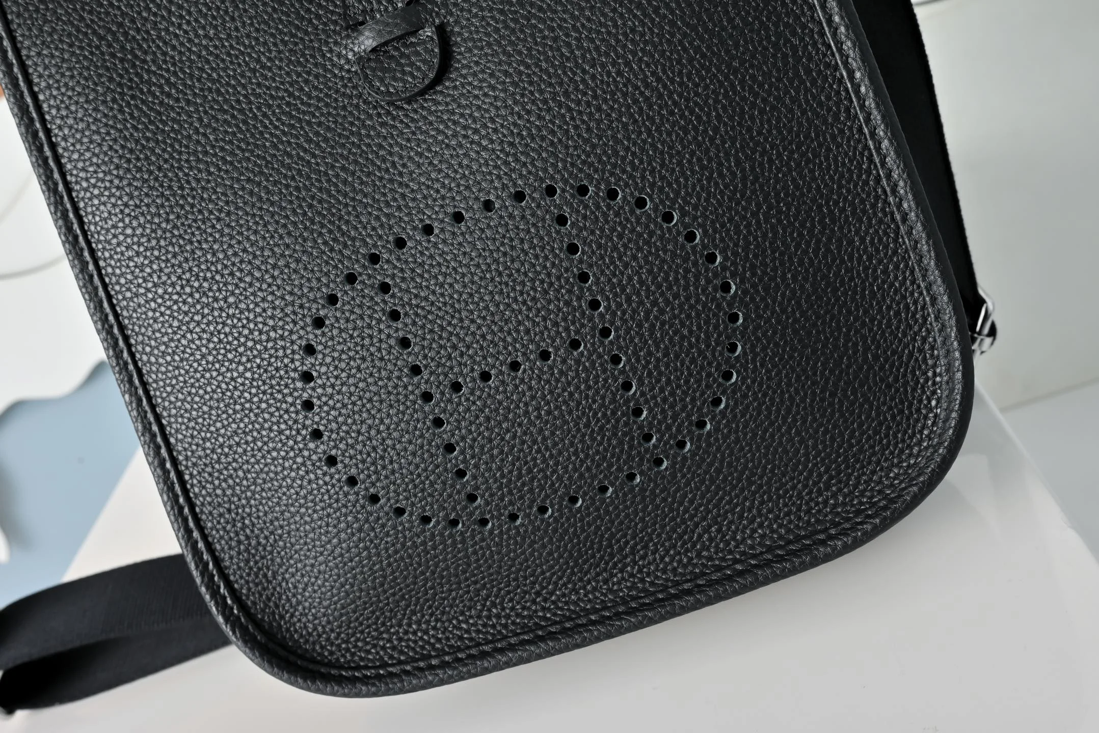 HERMES Messenger Bags TC Calf Leather (Black) 23CM H50202608090976 - Image 5