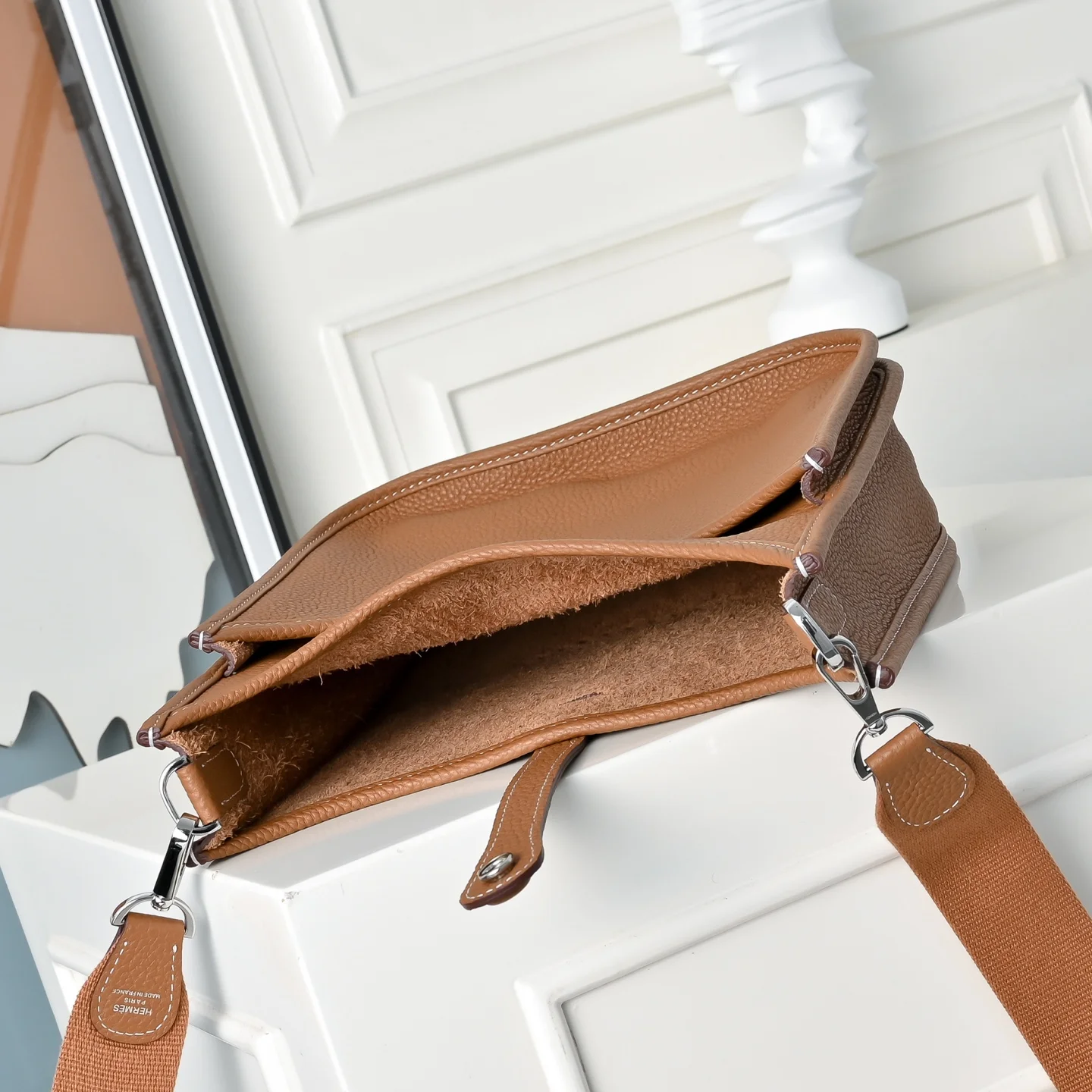 HERMES Shoulder Bags Calfskin (Brown) 23CM H50202608090974 - Image 9