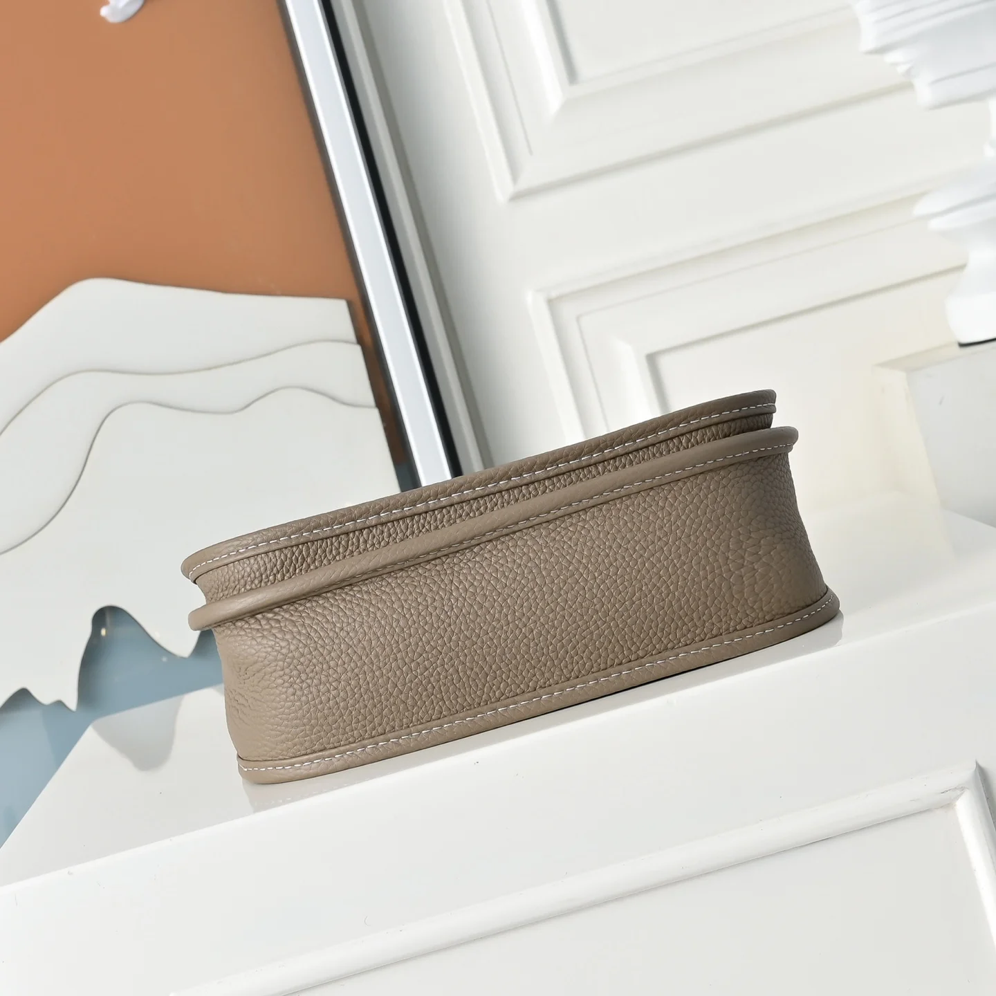 HERMES Shoulder Bags Calfskin Leather (Taupe) 23CM H50202608090971 - Image 4