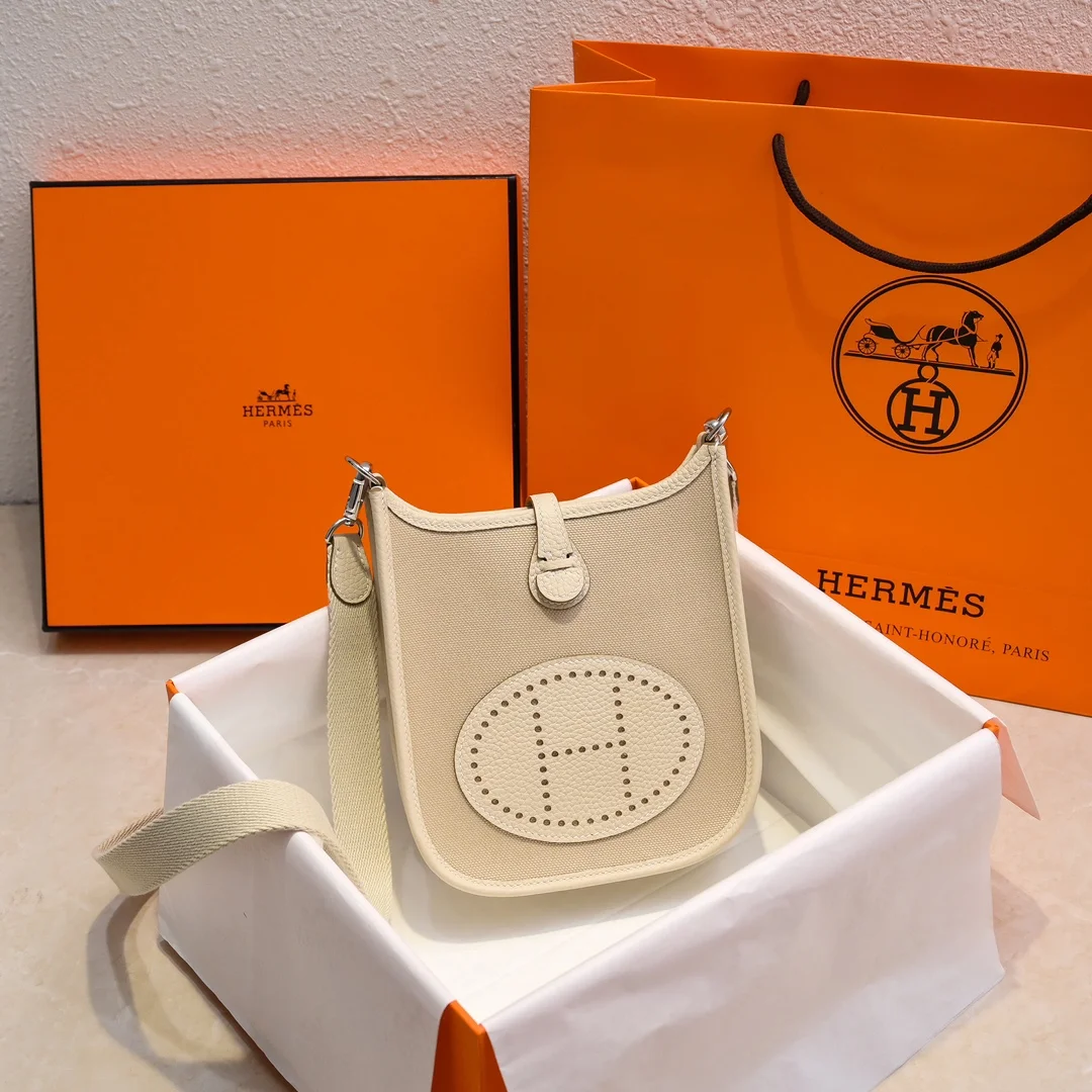 HERMES Shoulder Bags Canvas Leather (Beige-White) 16X29CM I50202608090438