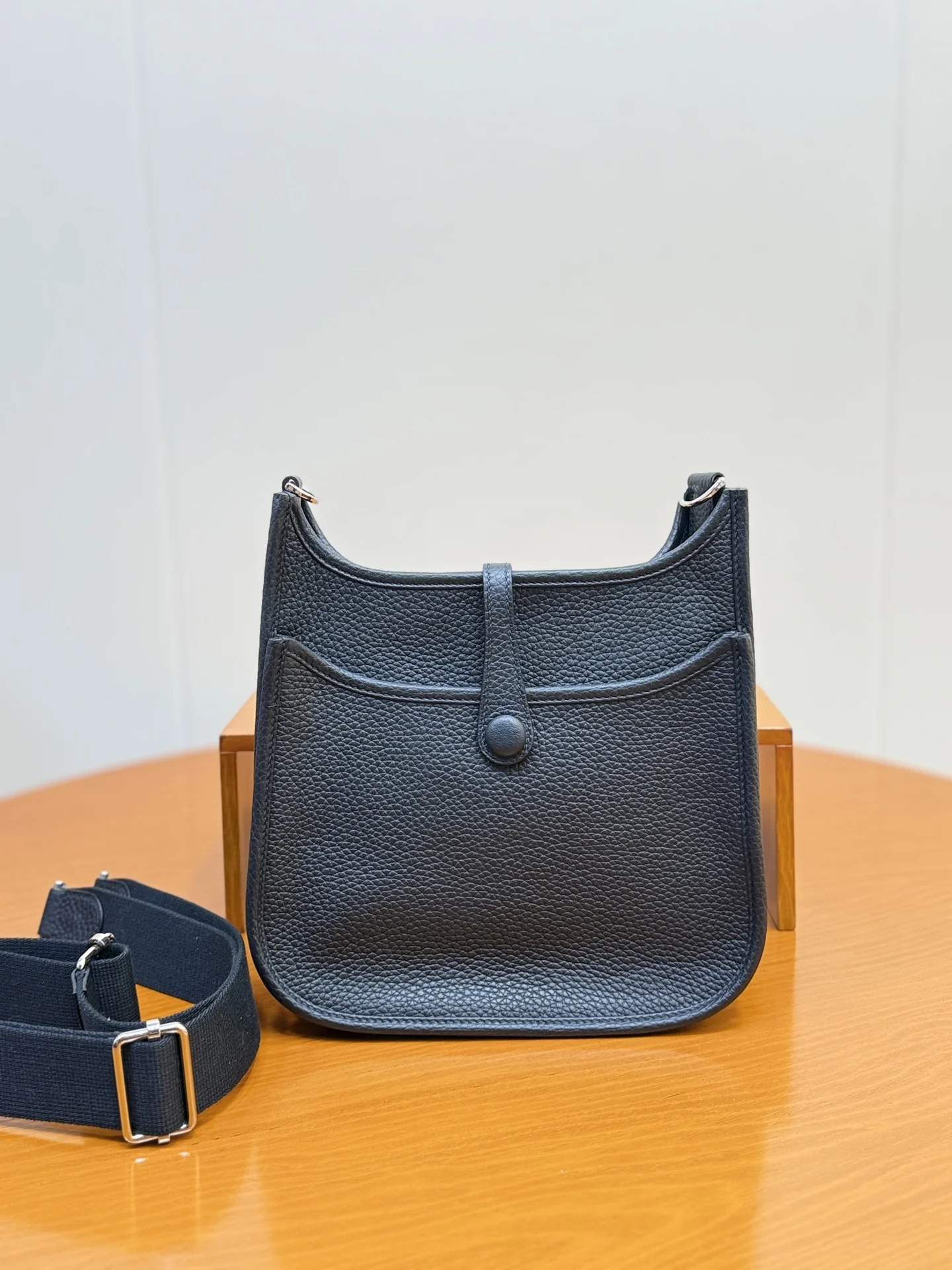 HERMES Shoulder Bags Canvas Leather (Black) 23CM A050202608091415 - Image 2