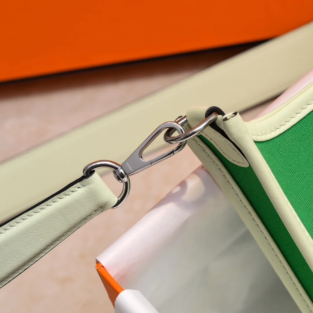 HERMES Shoulder Bags Canvas Leather (Green-White) 16X29CM I50202608090441 - Image 7