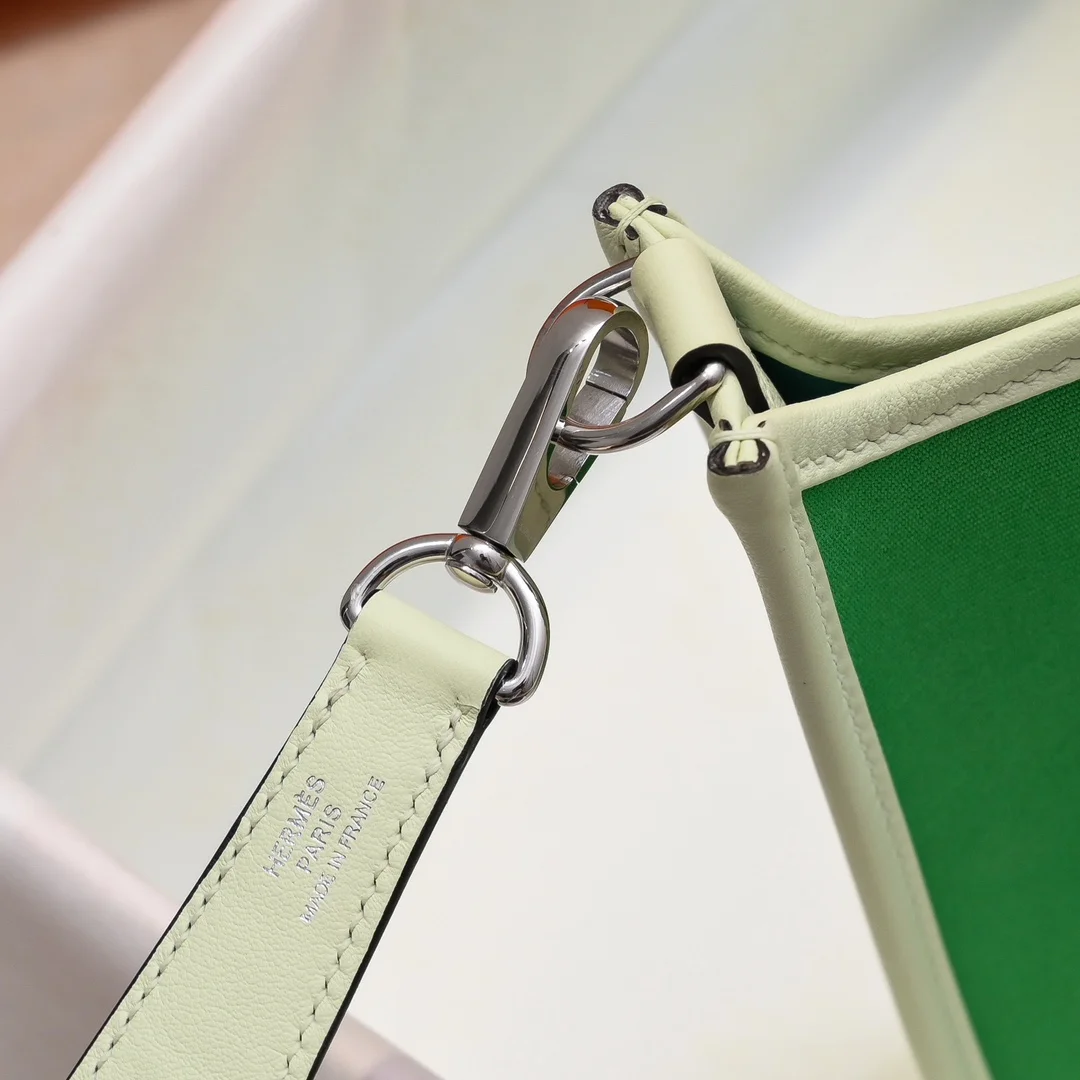 HERMES Shoulder Bags Canvas Leather (Green-White) 16X29CM I50202608090441 - Image 8
